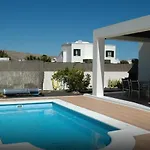 Ereza Buganvillas Villa *