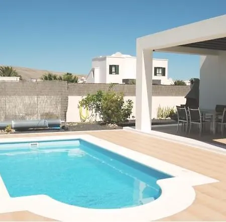 Ereza Buganvillas Βίλα