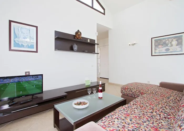 Βίλα Ereza Buganvillas