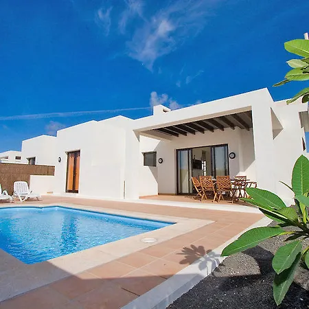 Ereza Buganvillas *